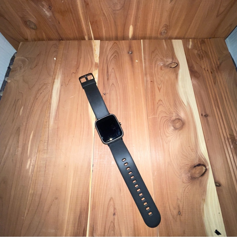 Amazfit? Black Smartwatch with Black Band